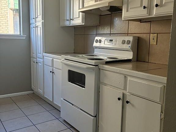 5th image of 1435 Jasper Ave Unit C