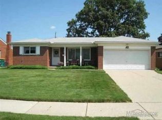 42130 Mac Rae Dr, Sterling Heights, MI 48313
