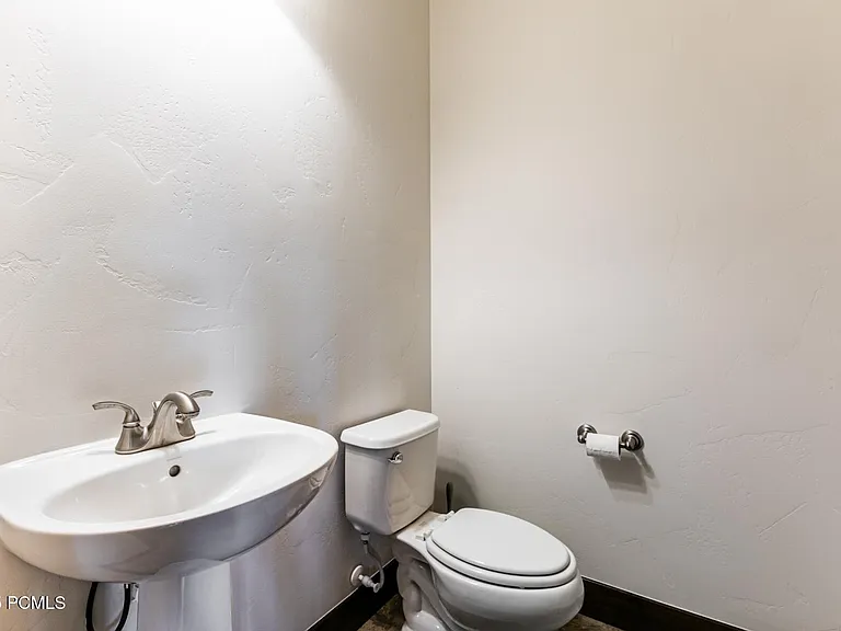 1018 W Abigail Dr — Photo 22