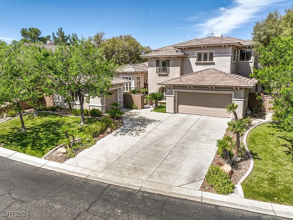 1st image of 31 Plum Hollow Dr