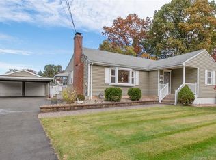 30 Woodmere Rd, Newington, CT 06111
