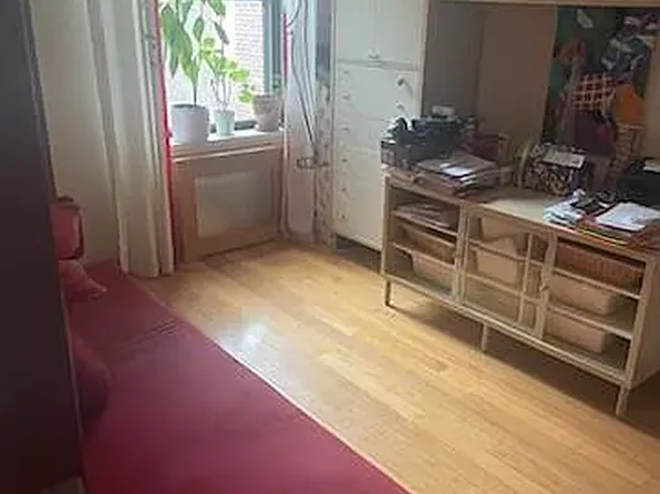 2547 W 2nd St APT 3B, Brooklyn, NY 11223