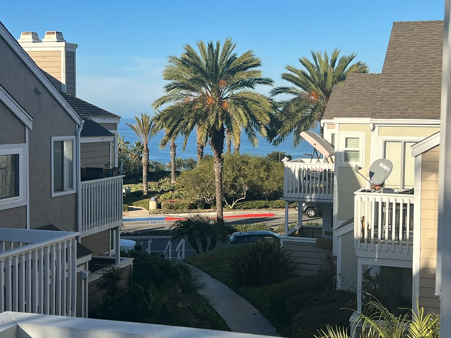 3 bed, 1250 sqft, $5,500 — Photo 2