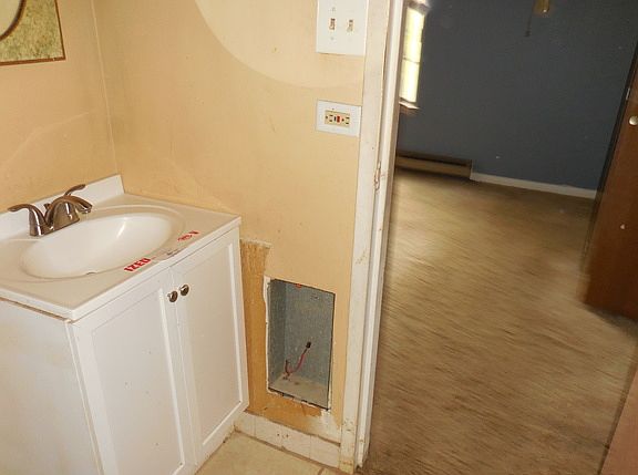 2nd image of 931 Arquilla Dr APT 123