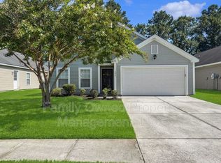 204 Wildberry Ln, Goose Creek, SC 29445