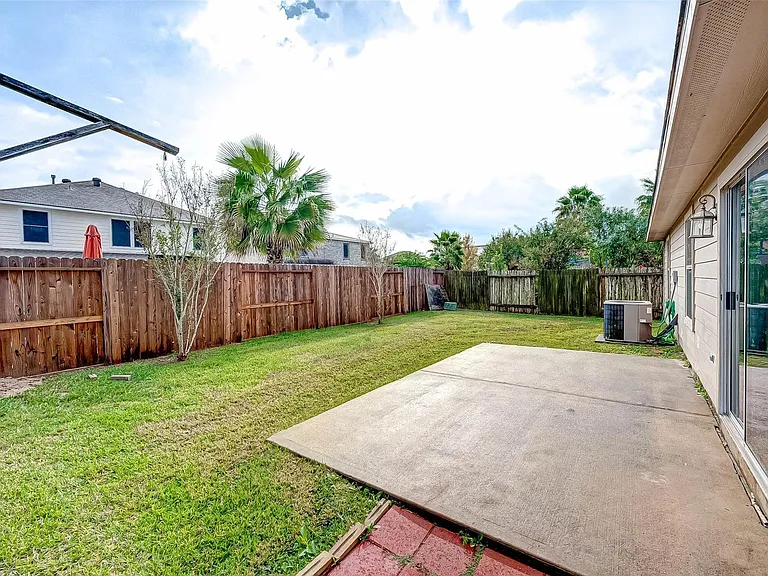 7910 Raven Creek Ln — Photo 35