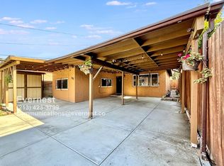 1122 E 60th St, Los Angeles, CA 90001