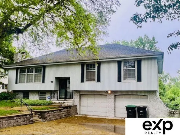 11665 Douglas St, Omaha, NE 68154