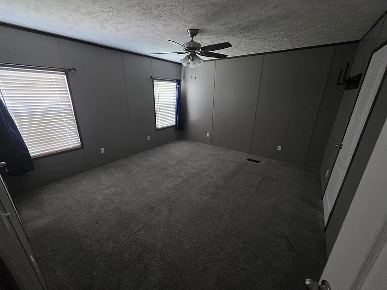 200 W End Ln — Photo 5