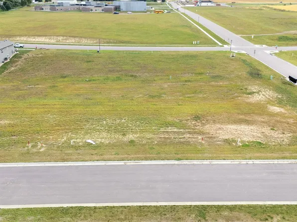 104 High Cross Cir, Crooks, SD 57020