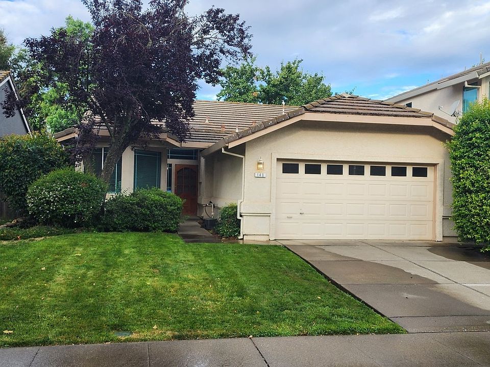 1st image of 140 Oxburough Dr