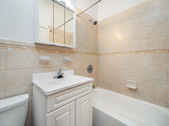 5th image of 812 W 181st St APT 62A