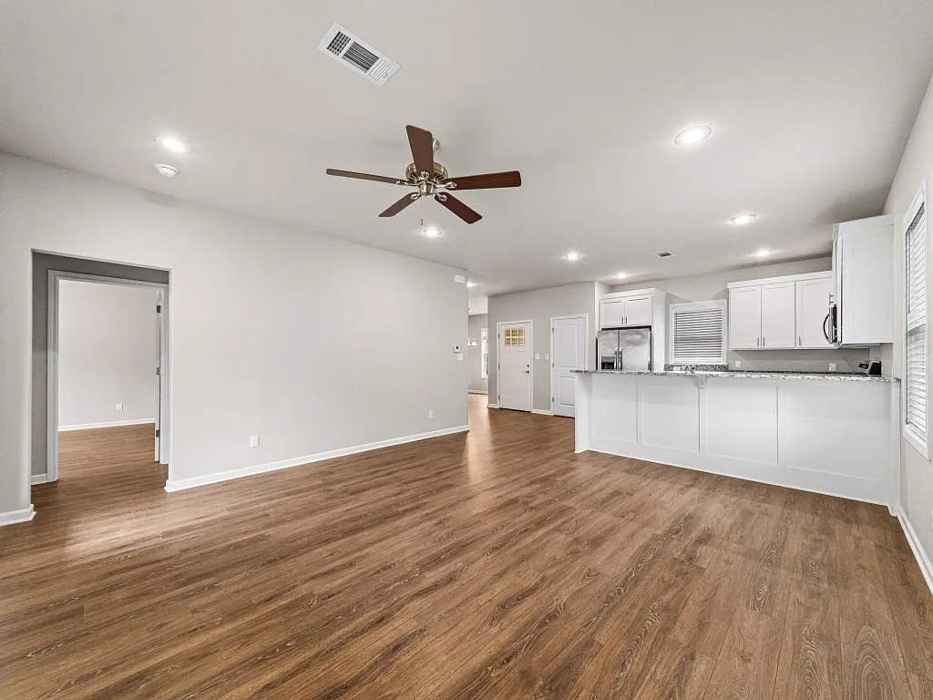 105 Pocola Dr — Photo 3