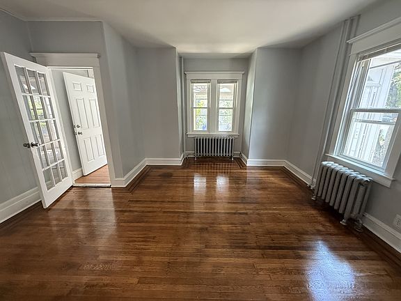 2nd image of 302 Horace Ave