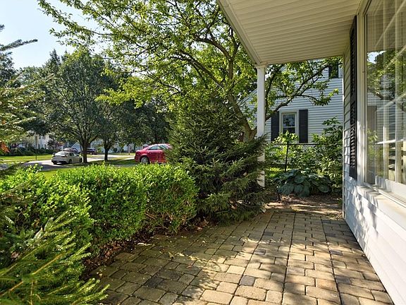 2nd image of 3972 Idlewild Dr
