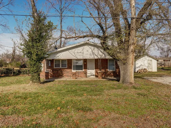 4221 W Maple Street, Springfield, MO 65802