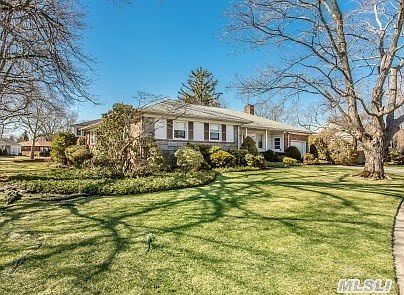 2nd image of 695 Birchwood Dr