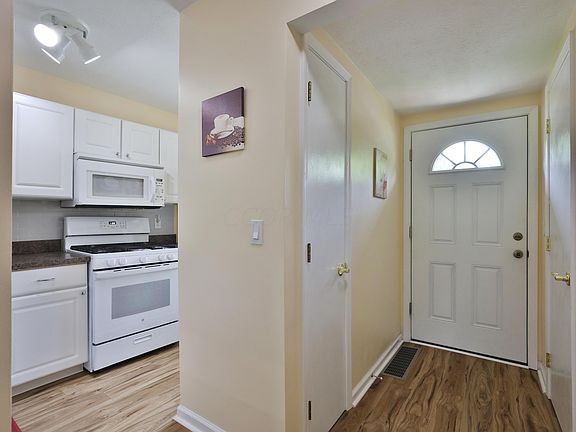 4th image of 534 Foxtrail Cir W #26