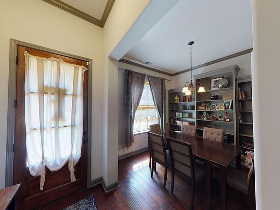 4th image of 2641 Elm Creek Dr