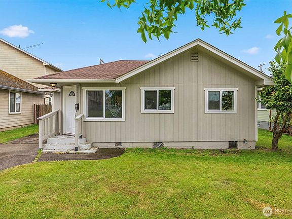 3rd image of 2843 Hemlock Street