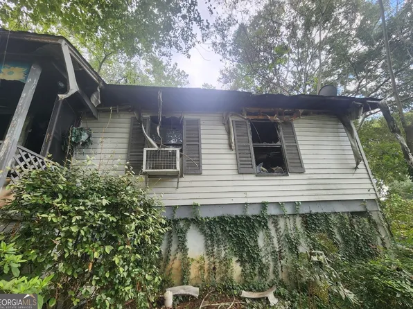 6118 Biscayne Dr, Forest Park, GA 30297