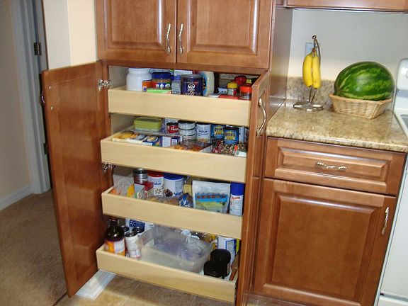 Self-closing sliding drawers