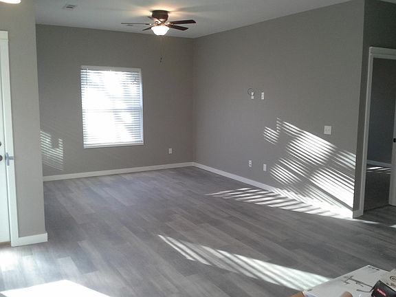 3rd image of 9033 Grimes Dr