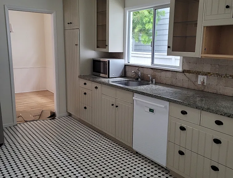 1304 Walnut Ave — Photo 5