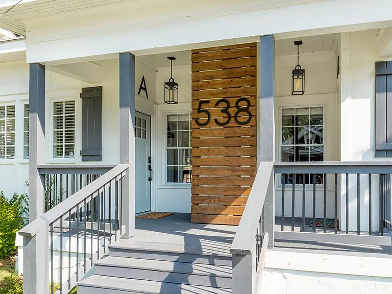 538 Winton Ter NE #B — Photo 16