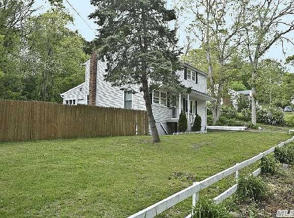 2nd image of 28 Glenwood Pl