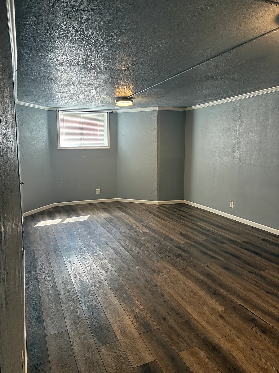 Building Photo - 501 W Columbia Ter #3