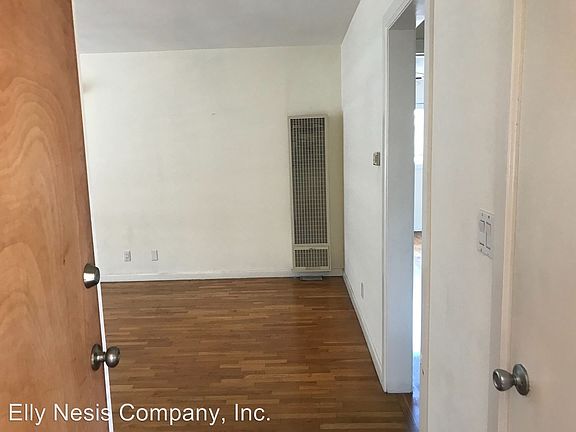 3rd image of 10942 Crenshaw Blvd APT 4