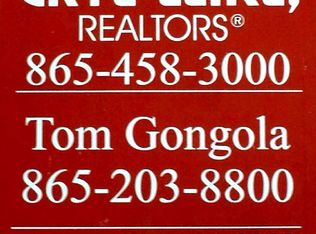 220 Marsh Hawk Dr, Vonore, TN 37885