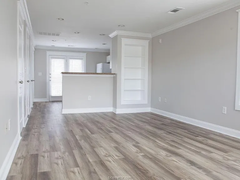 1725 Harvey Mitchell Pkwy S #2321 — Photo 4