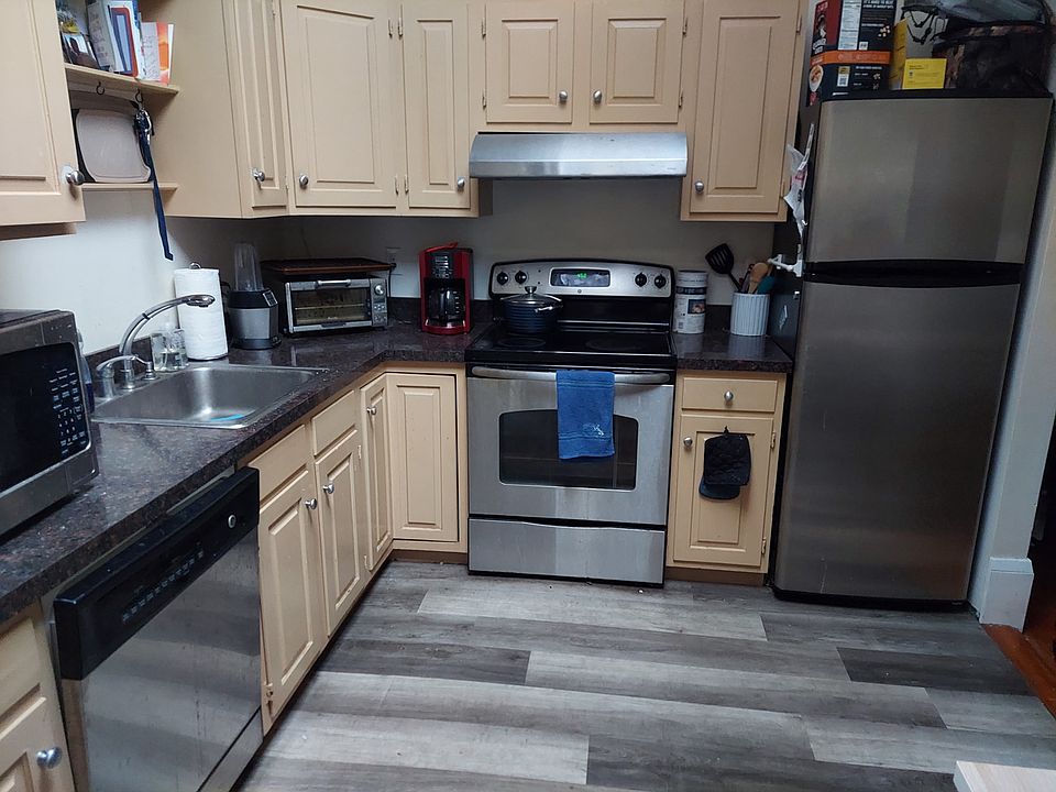 1st image of 226 High St #3