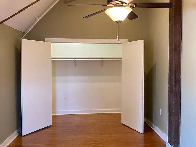 715 Sherman St #14 — Photo 10