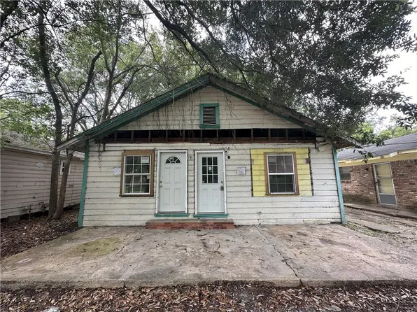 1586 Robert E Lee Street, Mobile, AL 36605