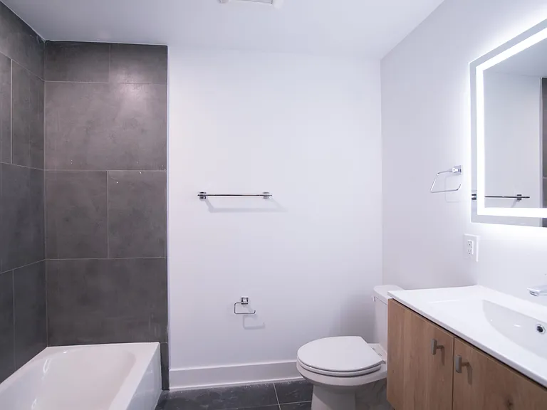 1325 N Lee St #401 — Photo 14