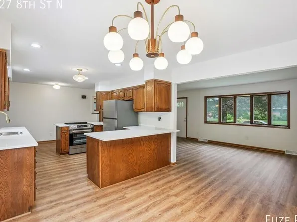 627 8th St N, Hudson, WI 54016