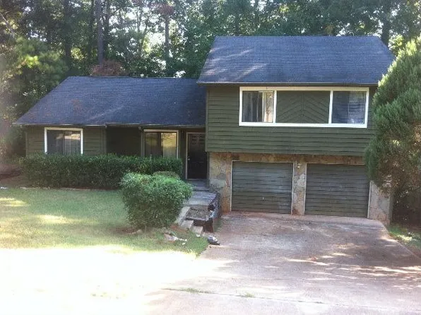 943 Lake Drive Ter, Stone Mountain, GA 30088