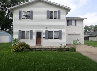 408 7th Ave SE, Pipestone, MN 56164