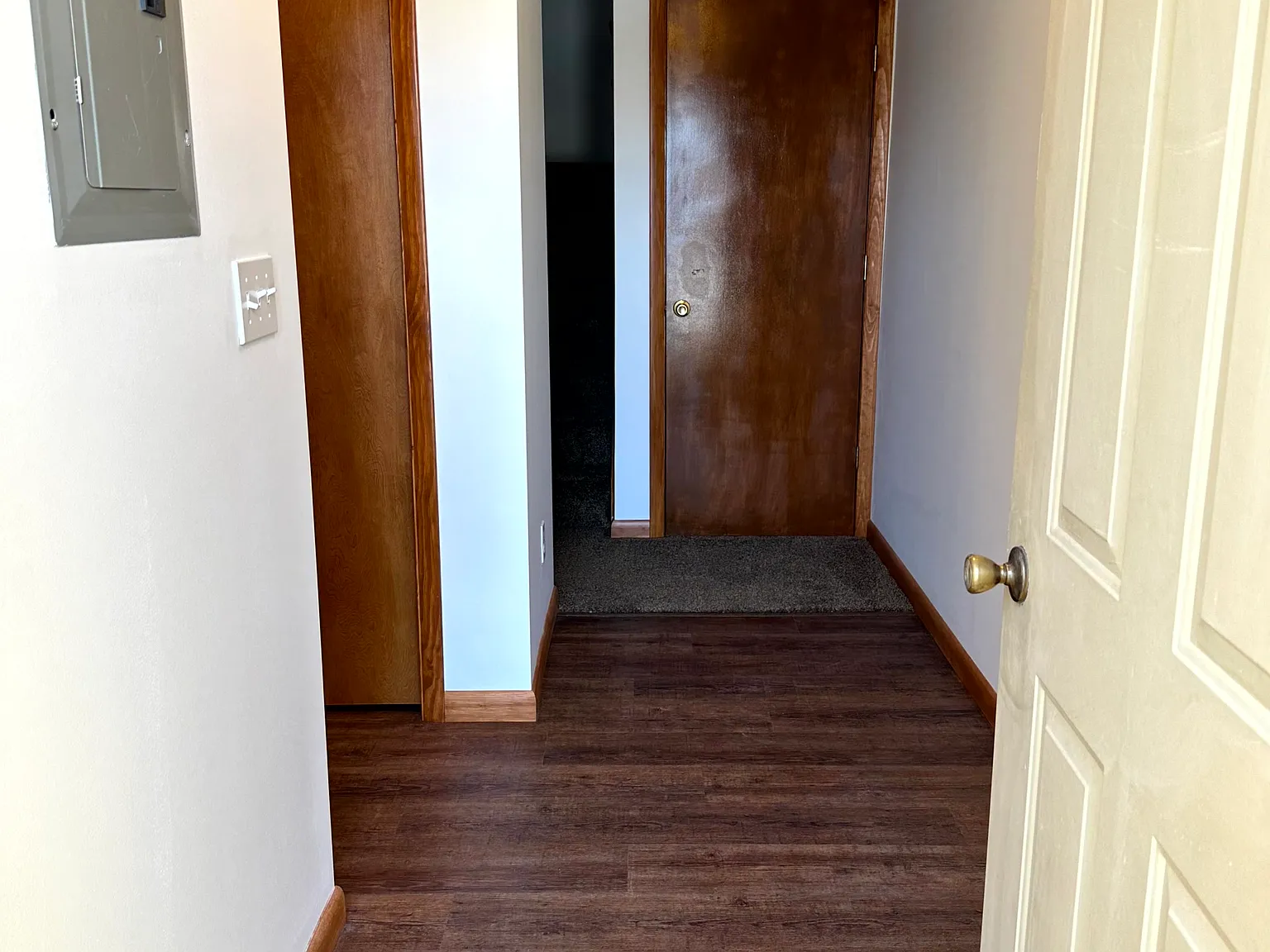 2 bed, 1.5 bath, 1100 sqft, $1,050 — Photo 2
