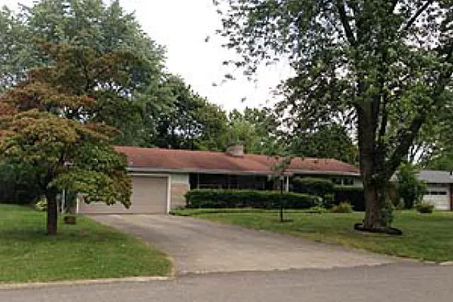 1175 Laurelwood Rd photo 1