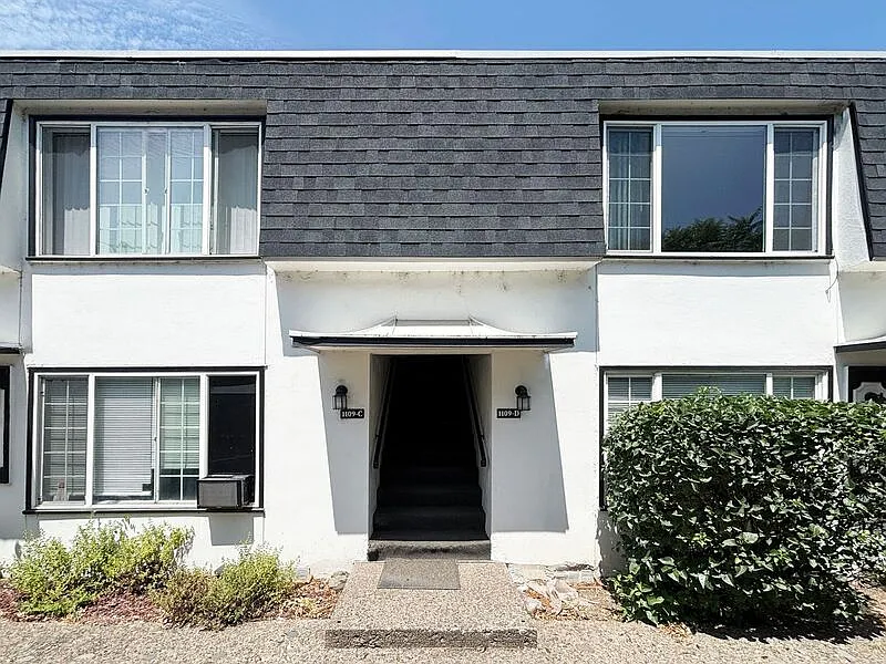 1109D W 6th Ave