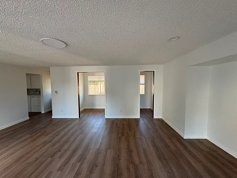 1165 Camas Ave NE — Photo 7