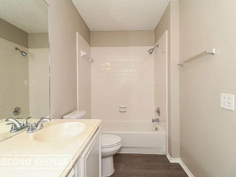 8525 Auburn Dr — Photo 13