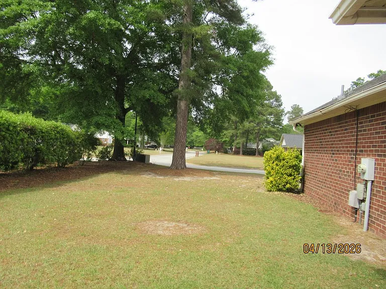 3590 Oleander Dr — Photo 21