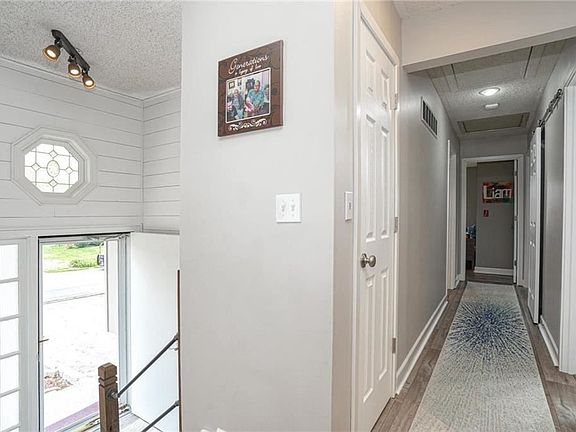 2nd image of 6012 Sterling Ave