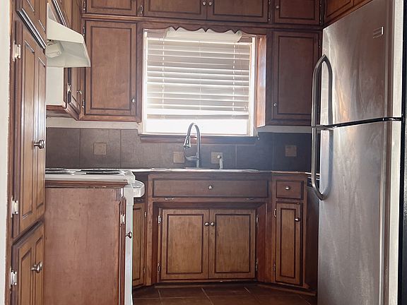 3rd image of 5220 NW 46th Dr