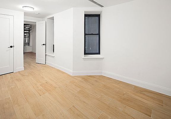 5th image of 172 W 109th St APT 1W
